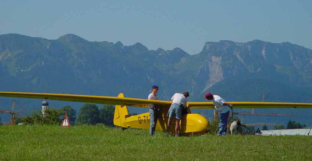 L-Spatz bei der Montage