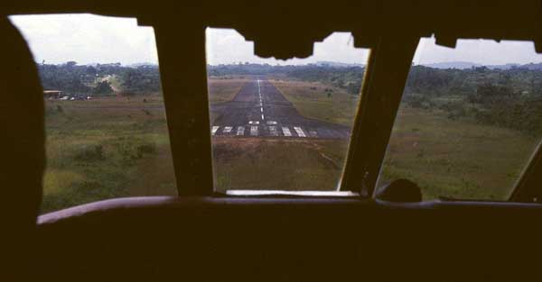 .. sag mal, sind wir cleared to land ..
